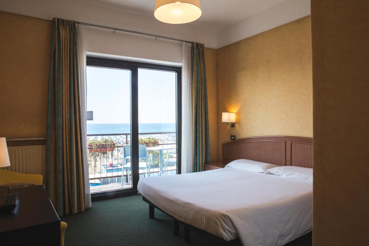 Hotel Santa Maria Chiavari Εξωτερικό φωτογραφία
