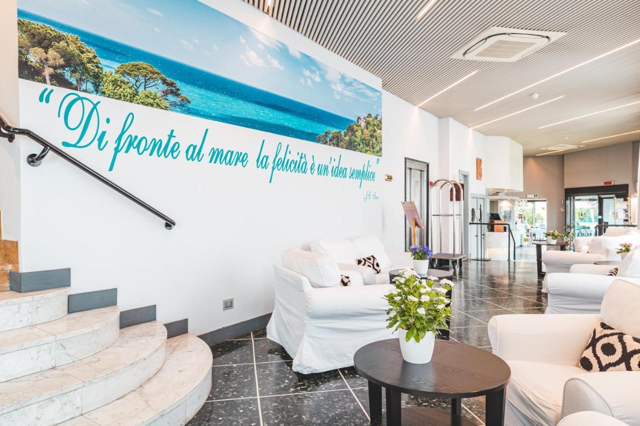 Hotel Santa Maria Chiavari Εξωτερικό φωτογραφία