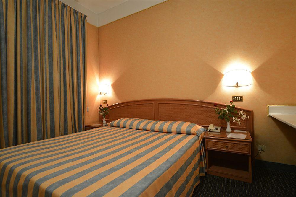 Hotel Santa Maria Chiavari Εξωτερικό φωτογραφία