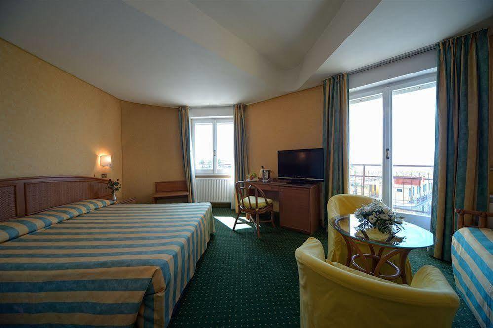 Hotel Santa Maria Chiavari Εξωτερικό φωτογραφία